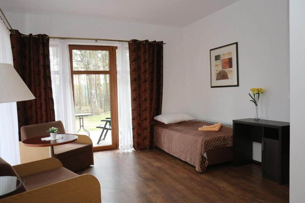 Family Room (3 Adults)
